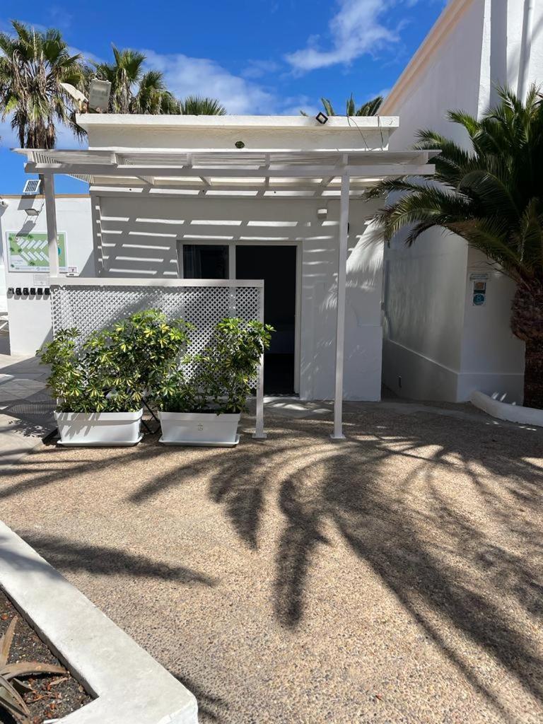 Apartamentos Punta Elena Beach Коральео Экстерьер фото