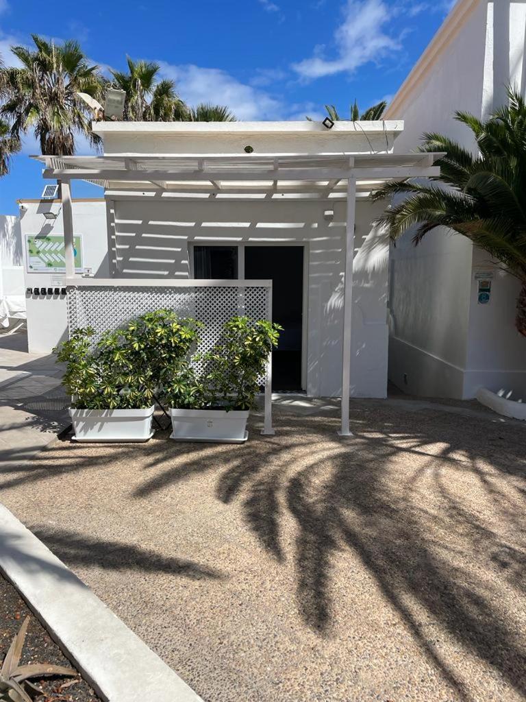 Apartamentos Punta Elena Beach Коральео Экстерьер фото