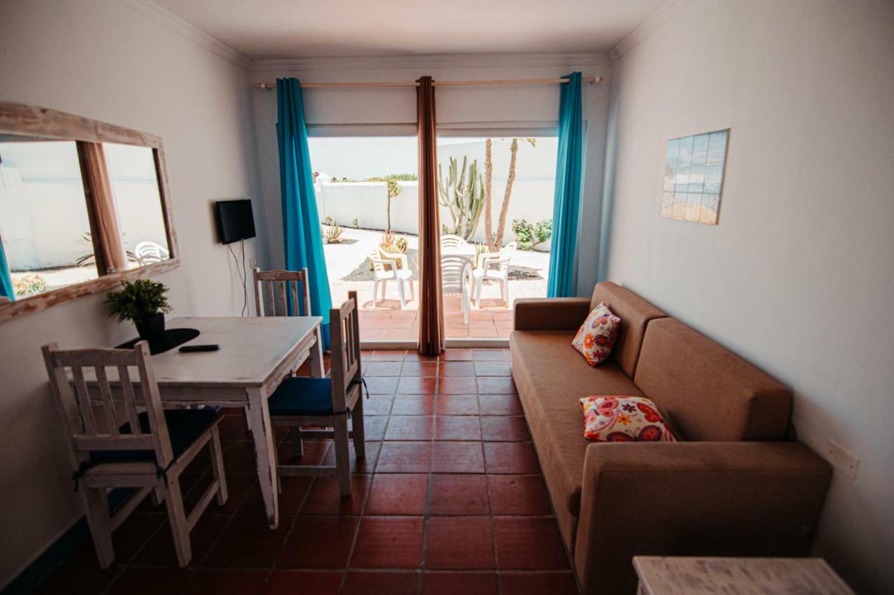 Apartamentos Punta Elena Beach Коральео Экстерьер фото
